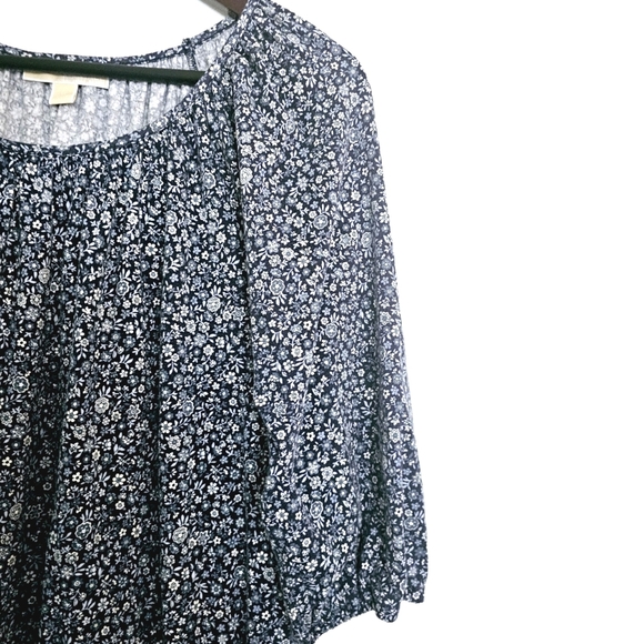 Michael Michael Kors Women's 1X Blue Floral  Scoop Neck Peasant Blouse - Picture 9 of 9
